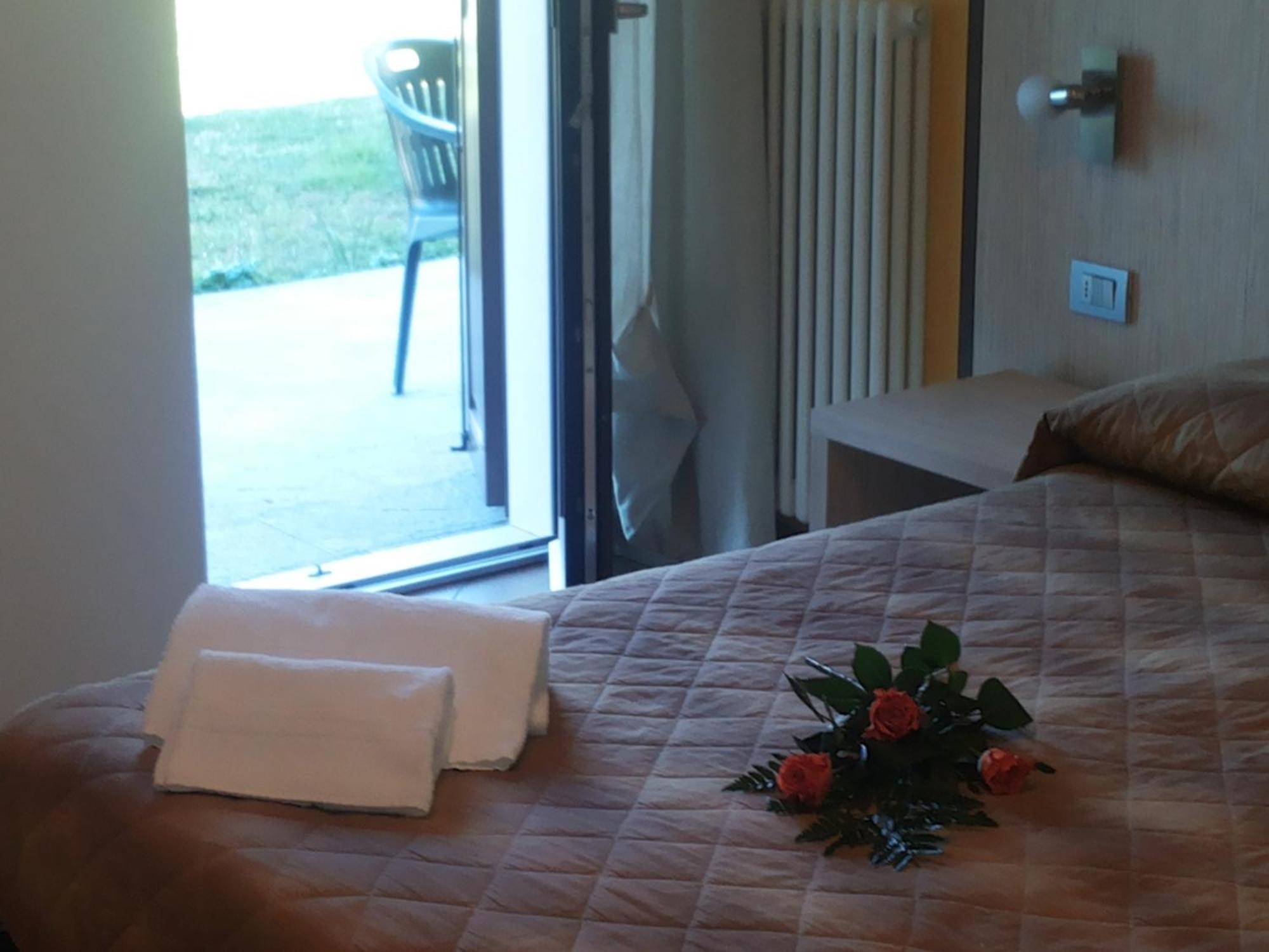 Agritur Arcosole B&B Camping Δωμάτιο φωτογραφία