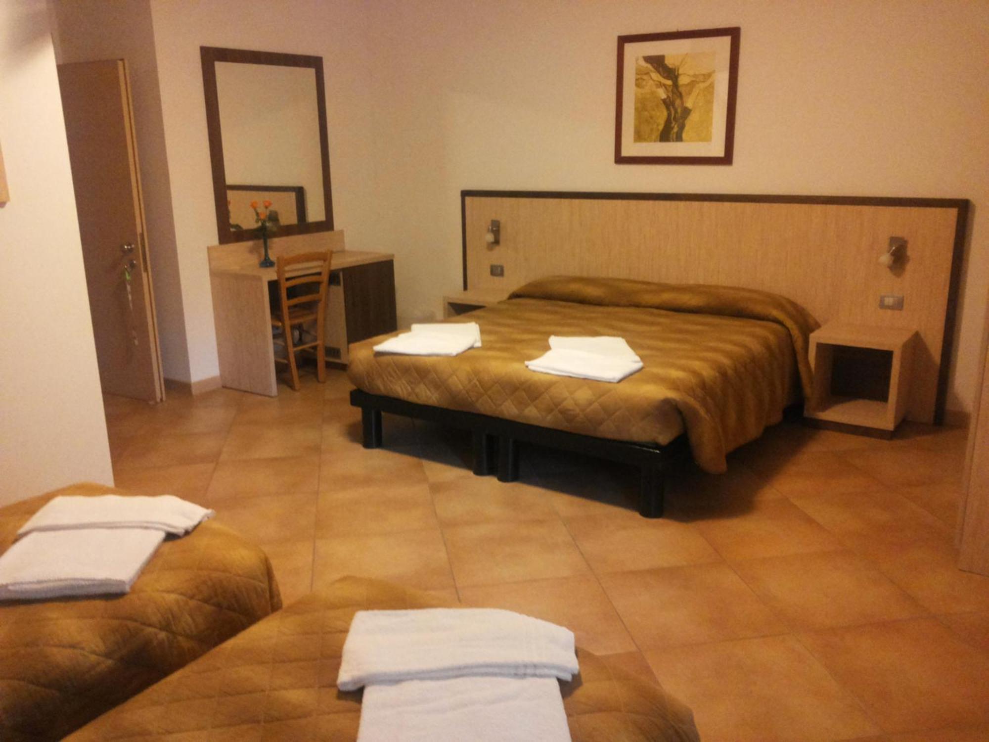 Agritur Arcosole B&B Camping Δωμάτιο φωτογραφία